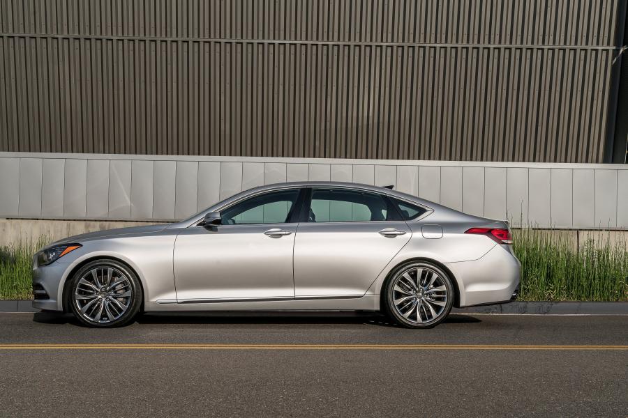  Genesis G80 2016 года  (NA) (фото 9 из 21)